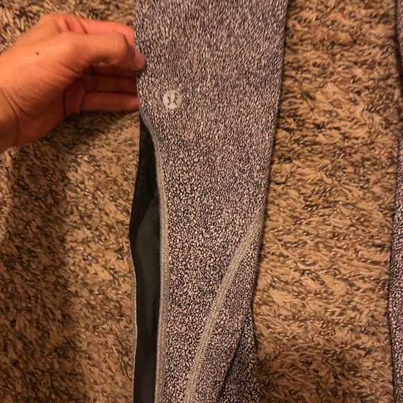 Lululemon Wunder Under - Picture 2 of 3